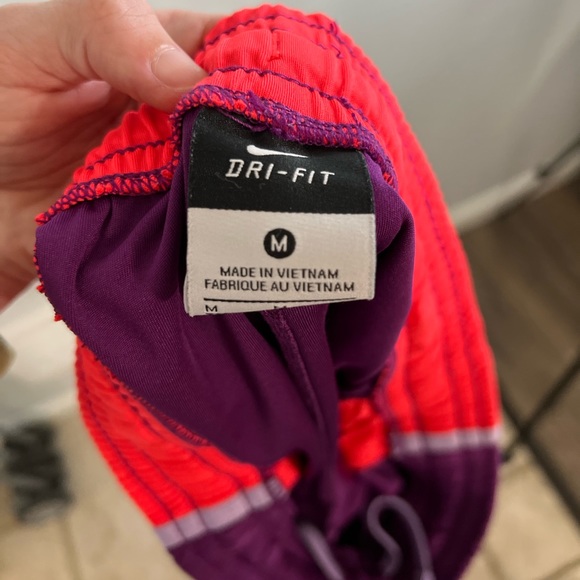 Women’s Nike Dri Fit Athletic Shorts Medium - Picture 2 of 5